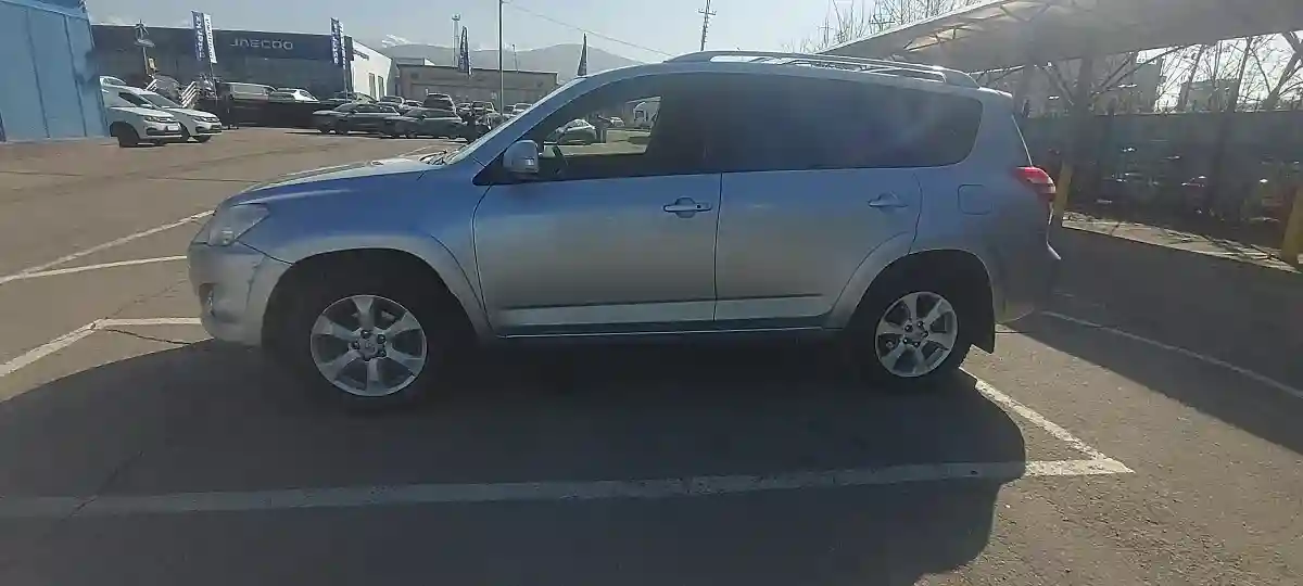 Toyota RAV4 2012 года за 7 500 000 тг. в Алматы