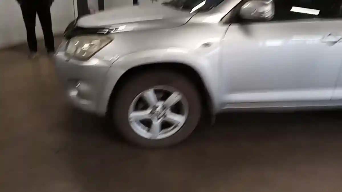 Toyota RAV4 2011 года за 8 000 000 тг. в Астана