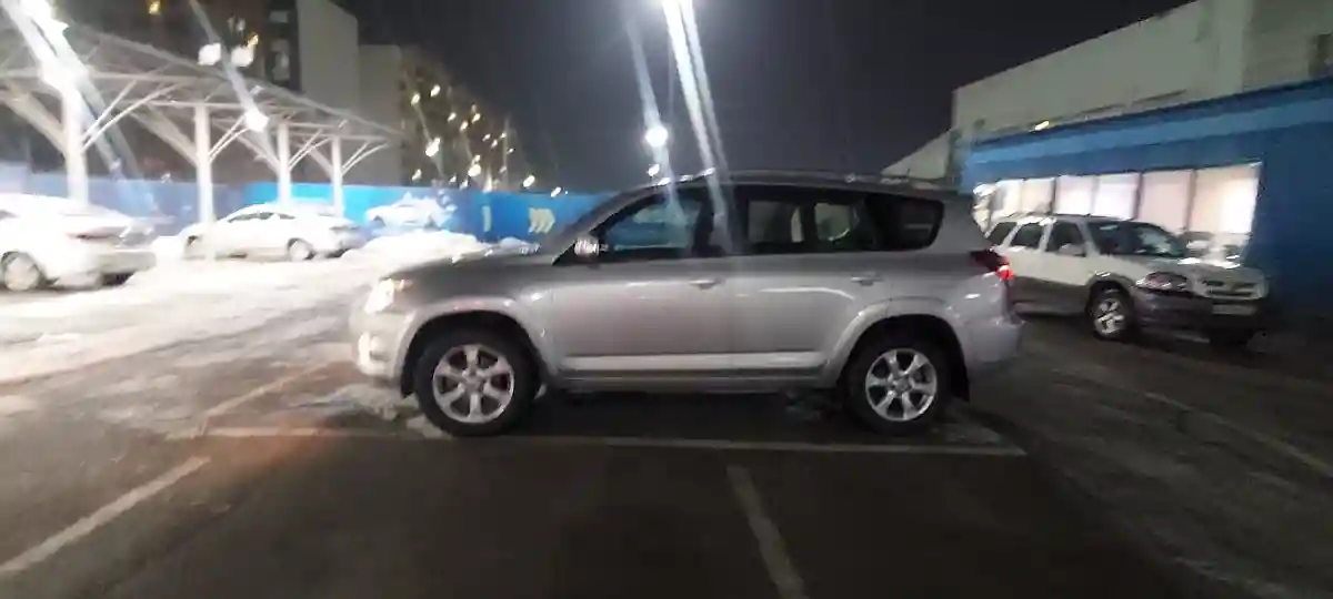 Toyota RAV4 2009 года за 9 000 000 тг. в Алматы