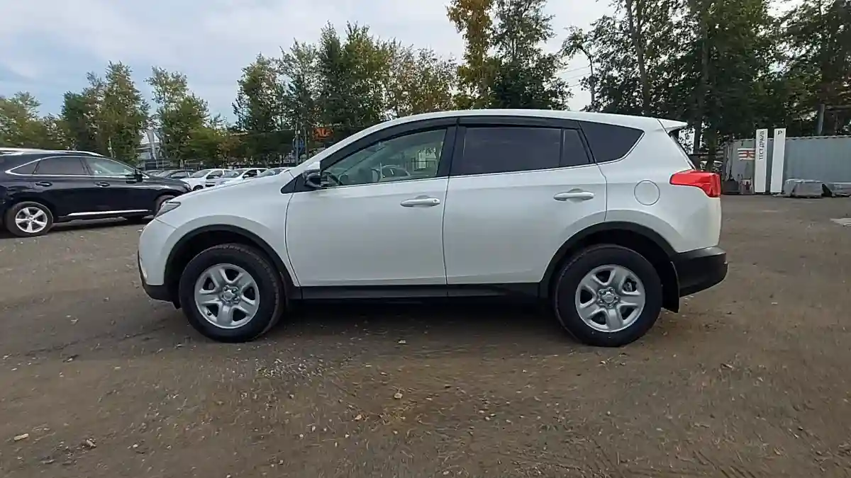 Toyota RAV4 2014 года за 10 490 000 тг. в Павлодар