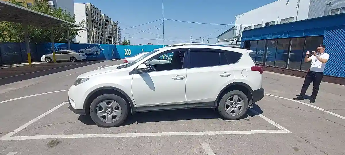 Toyota RAV4 2013 года за 10 500 000 тг. в Алматы