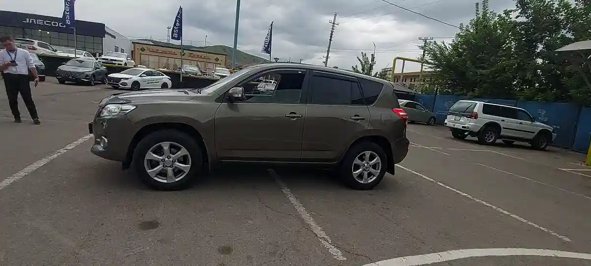 Toyota RAV4 2011 года за 8 500 000 тг. в Алматы