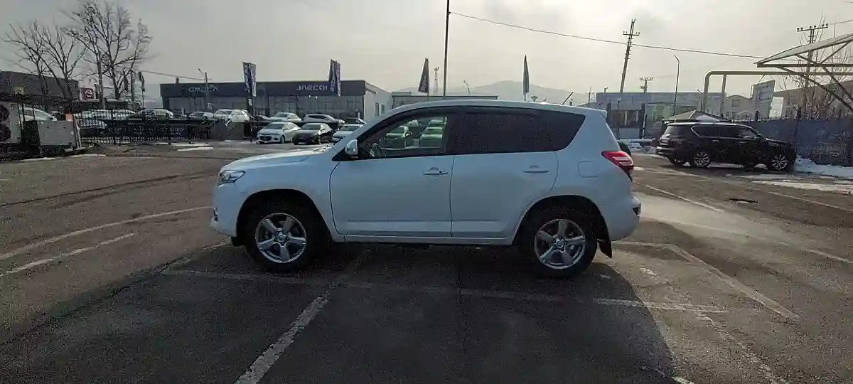 Toyota RAV4 2013 года за 9 300 000 тг. в Алматы