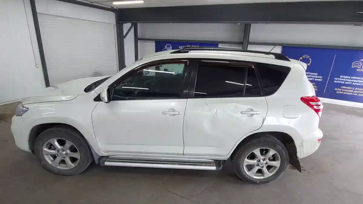 Toyota RAV4 2010 года за 8 000 000 тг. в Астана