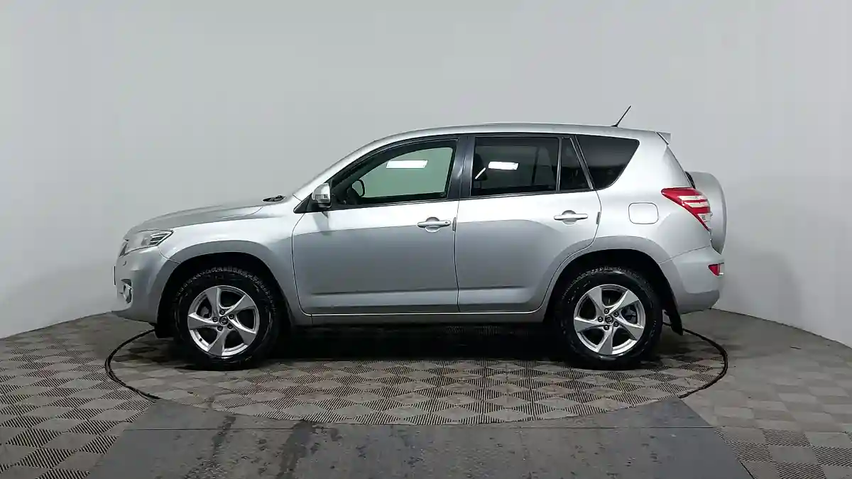 Toyota RAV4 2010 года за 7 890 000 тг. в Астана