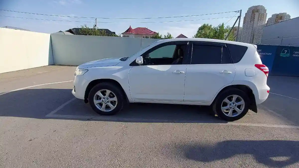 Toyota RAV4 2011 года за 8 500 000 тг. в Шымкент