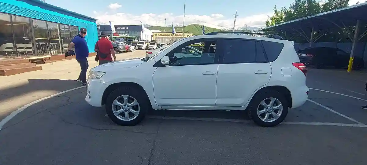 Toyota RAV4 2011 года за 7 000 000 тг. в Алматы