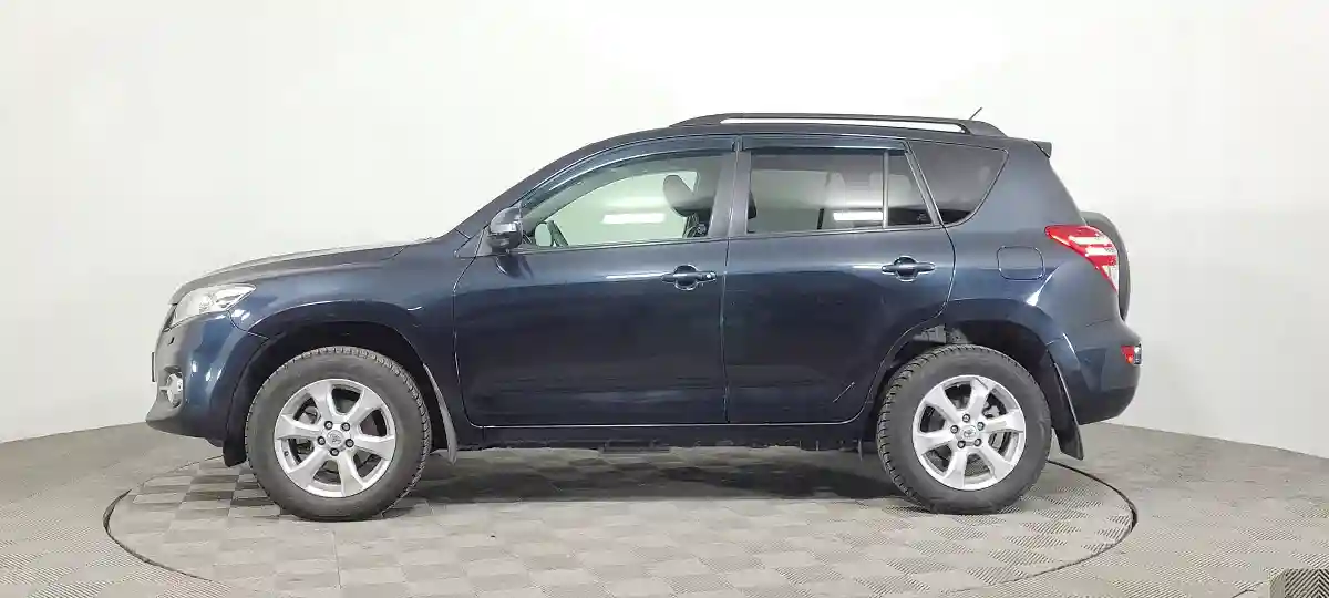 Toyota RAV4 2011 года за 7 590 000 тг. в Караганда