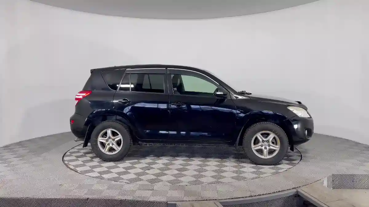 Toyota RAV4 2009 года за 7 590 000 тг. в Караганда