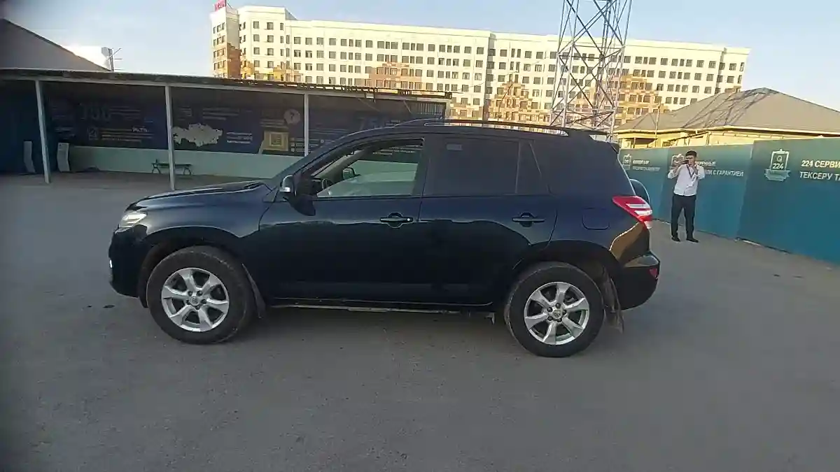 Toyota RAV4 2012 года за 8 300 000 тг. в Шымкент