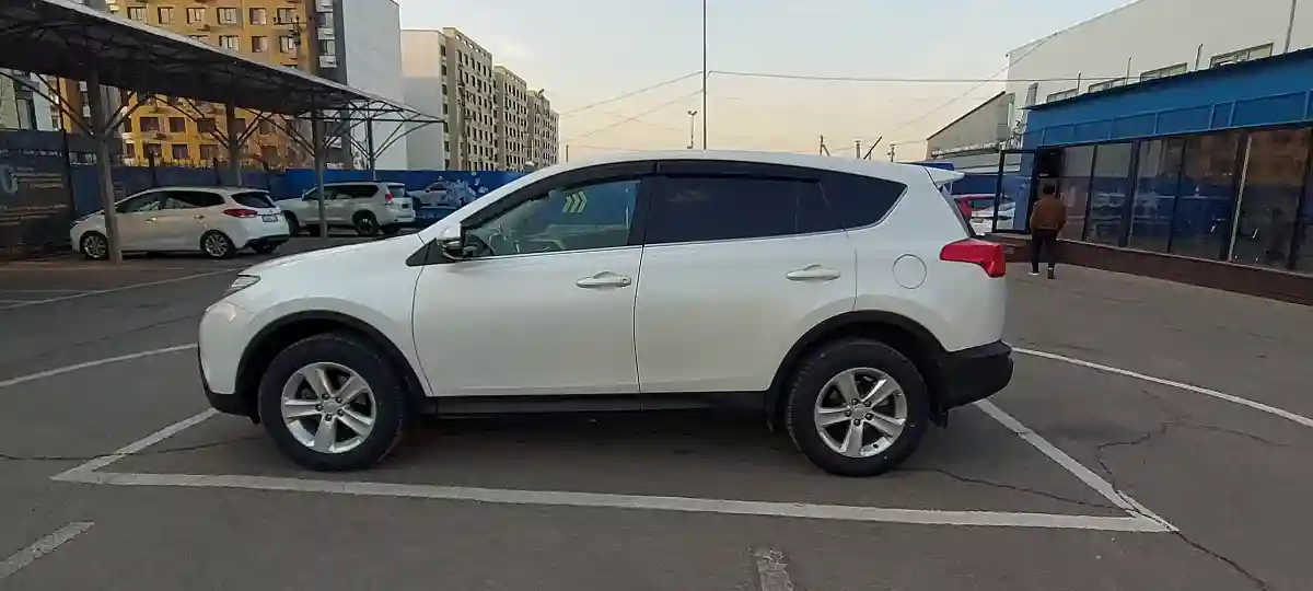 Toyota RAV4 2013 года за 11 300 000 тг. в Алматы