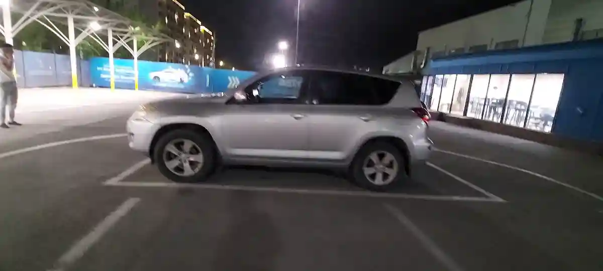 Toyota RAV4 2010 года за 8 000 000 тг. в Алматы