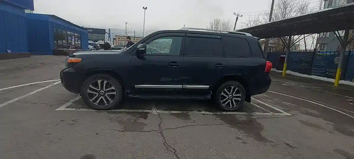 Toyota Land Cruiser 2014 года за 17 300 000 тг. в Алматы