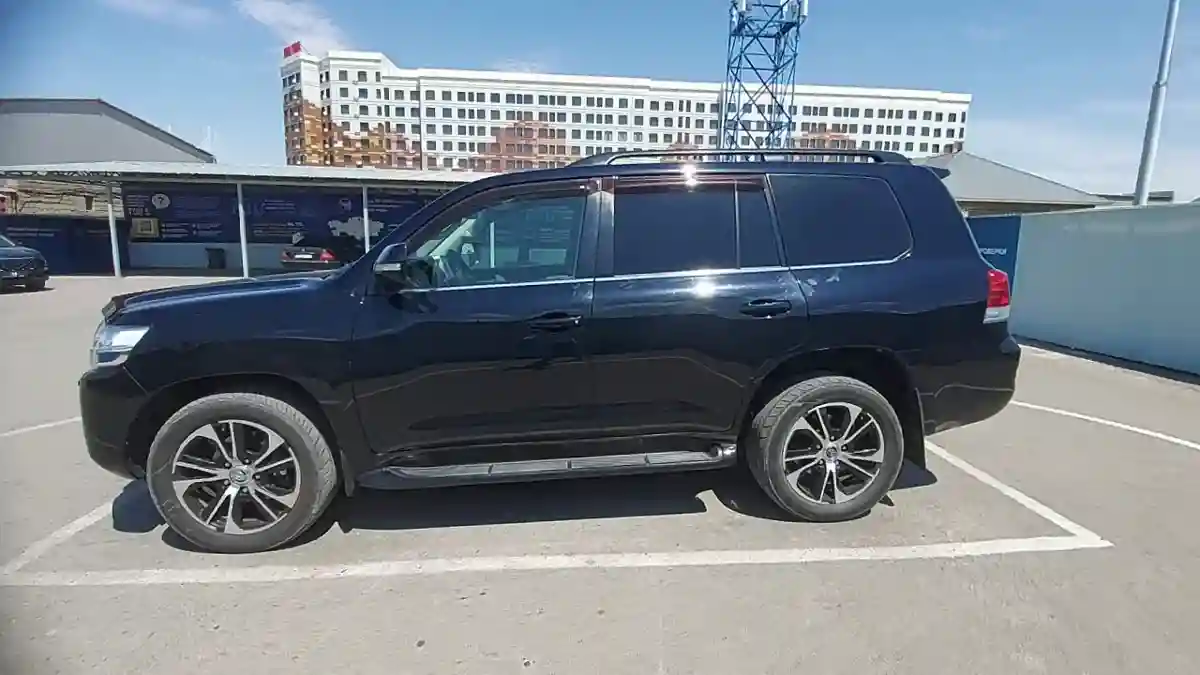 Toyota Land Cruiser 2016 года за 30 000 000 тг. в Шымкент