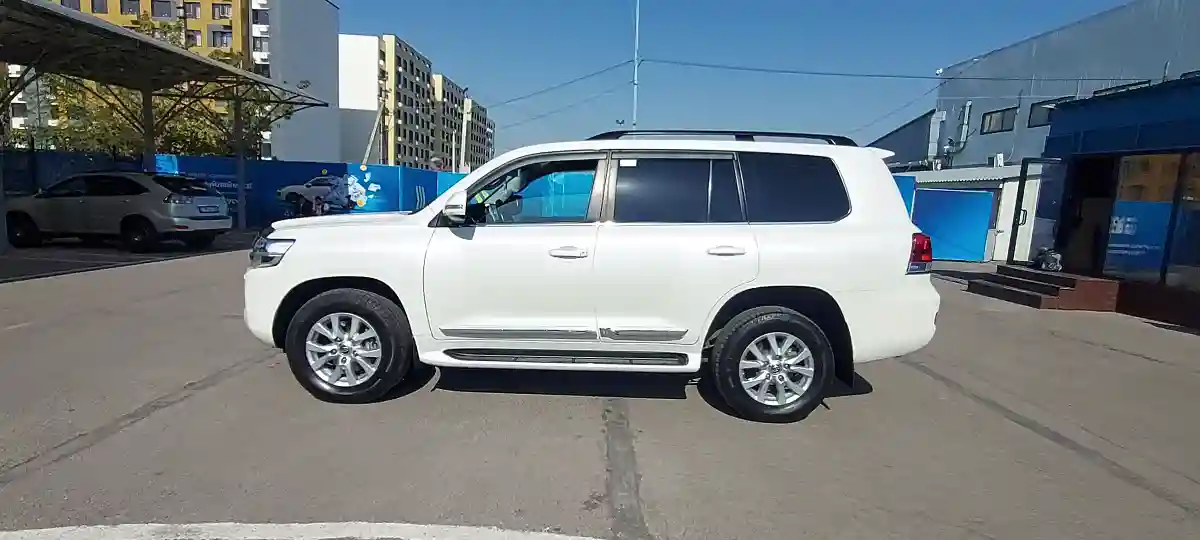 Toyota Land Cruiser 2016 года за 30 000 000 тг. в Алматы