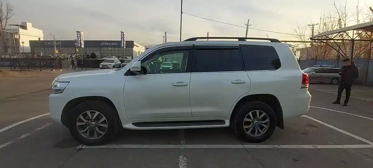 Toyota Land Cruiser 2019 года за 35 000 000 тг. в Алматы