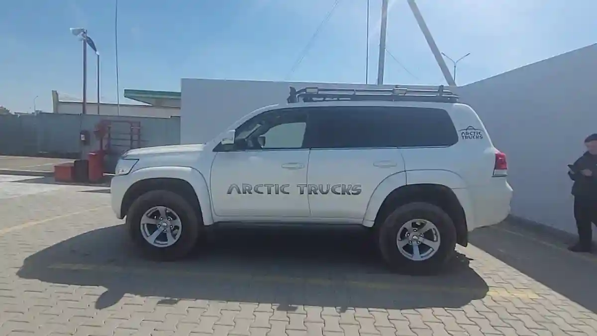 Toyota Land Cruiser 2018 года за 45 000 000 тг. в Кокшетау