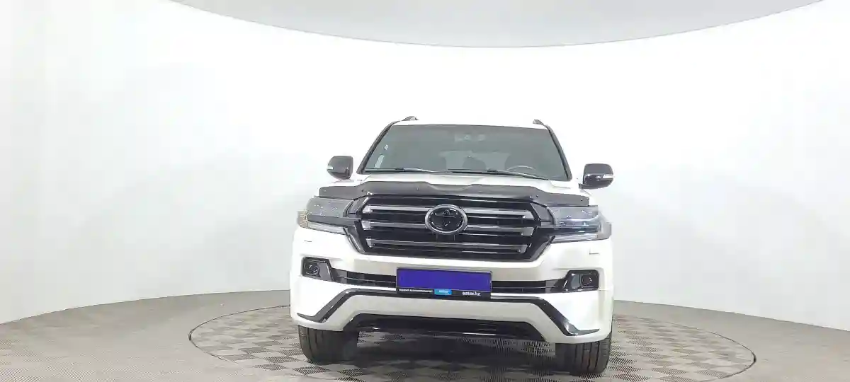 Toyota Land Cruiser 2015 года за 26 960 000 тг. в Караганда