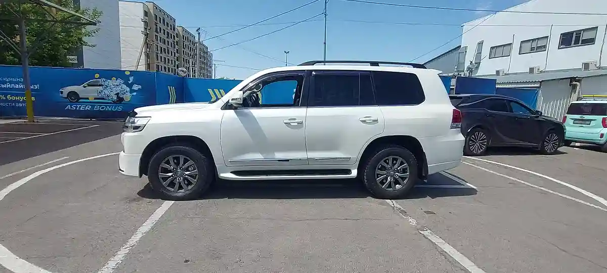 Toyota Land Cruiser 2015 года за 29 000 000 тг. в Алматы