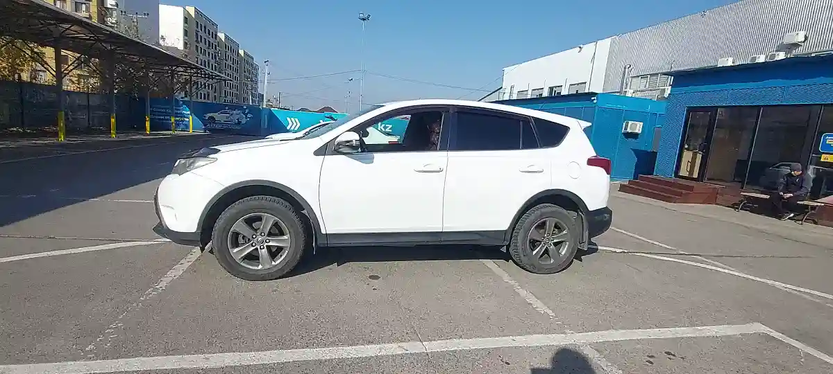 Toyota RAV4 2015 года за 11 000 000 тг. в Алматы