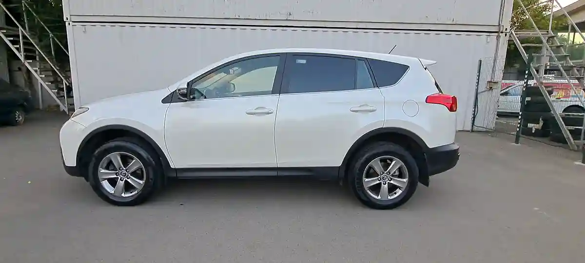 Toyota RAV4 2015 года за 10 290 000 тг. в Алматы