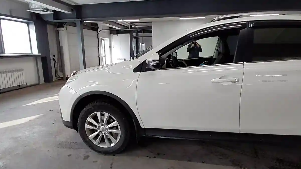 Toyota RAV4 2014 года за 10 000 000 тг. в Астана