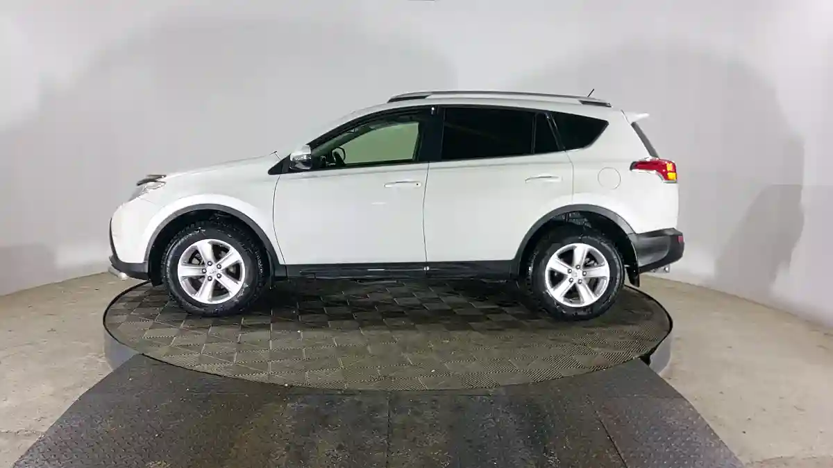 Toyota RAV4 2013 года за 9 490 000 тг. в Актобе