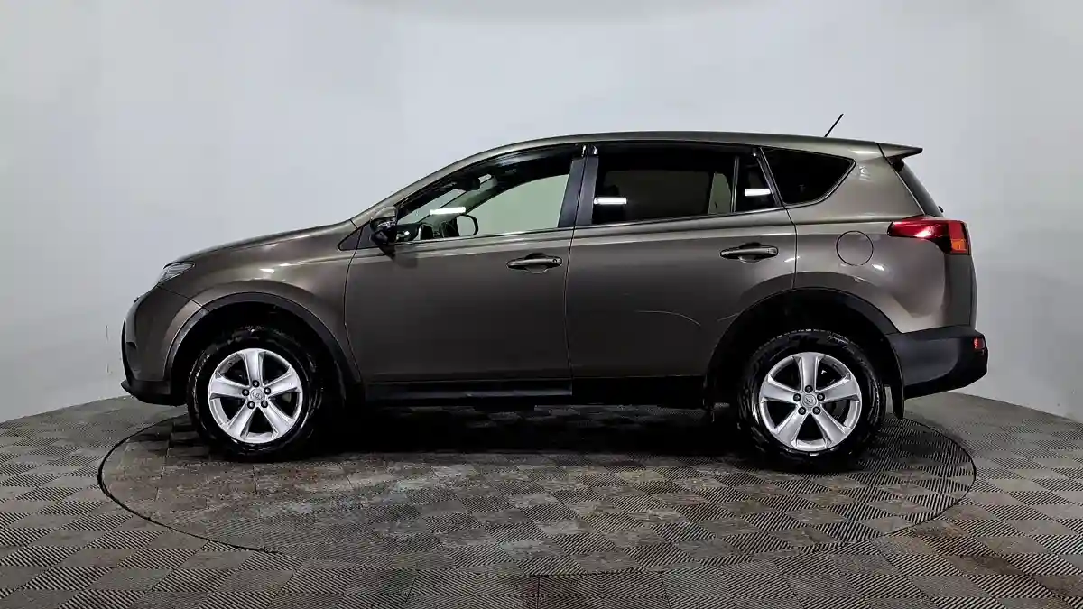 Toyota RAV4 2012 года за 9 100 000 тг. в Астана