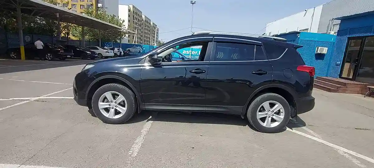 Toyota RAV4 2013 года за 8 500 000 тг. в Алматы