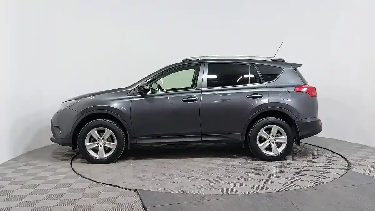 Toyota RAV4 2013 года за 11 000 000 тг. в Астана