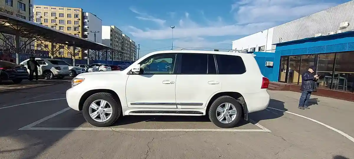 Toyota Land Cruiser 2013 года за 23 500 000 тг. в Алматы