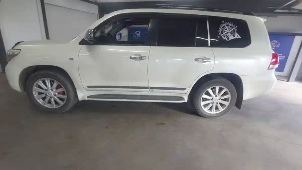 Toyota Land Cruiser 2010 года за 18 000 000 тг. в Астана