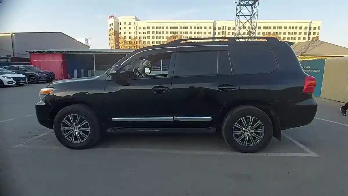 Toyota Land Cruiser 2013 года за 16 000 000 тг. в Шымкент