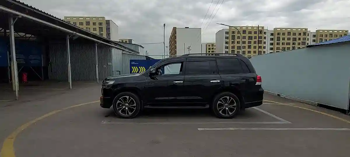 Toyota Land Cruiser 2011 года за 25 000 000 тг. в Алматы