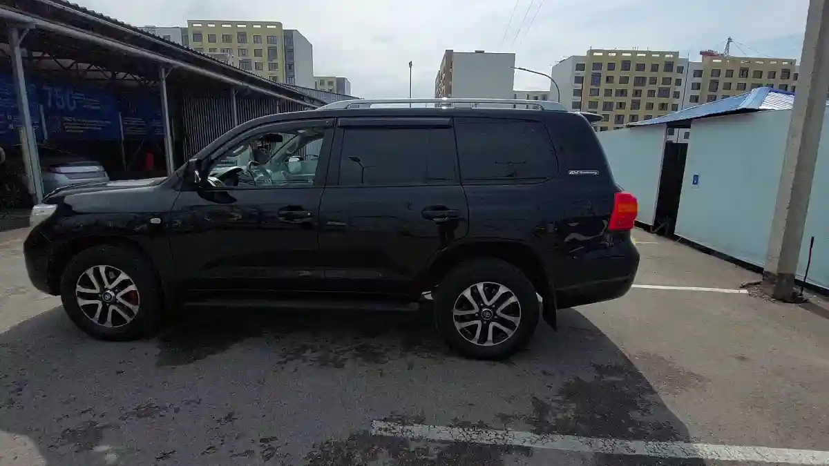 Toyota Land Cruiser 2011 года за 17 700 000 тг. в Алматы