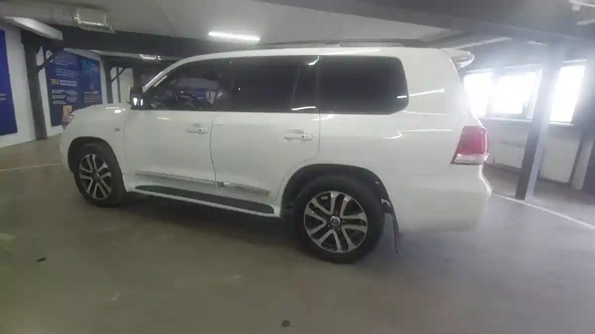 Toyota Land Cruiser 2010 года за 15 000 000 тг. в Астана