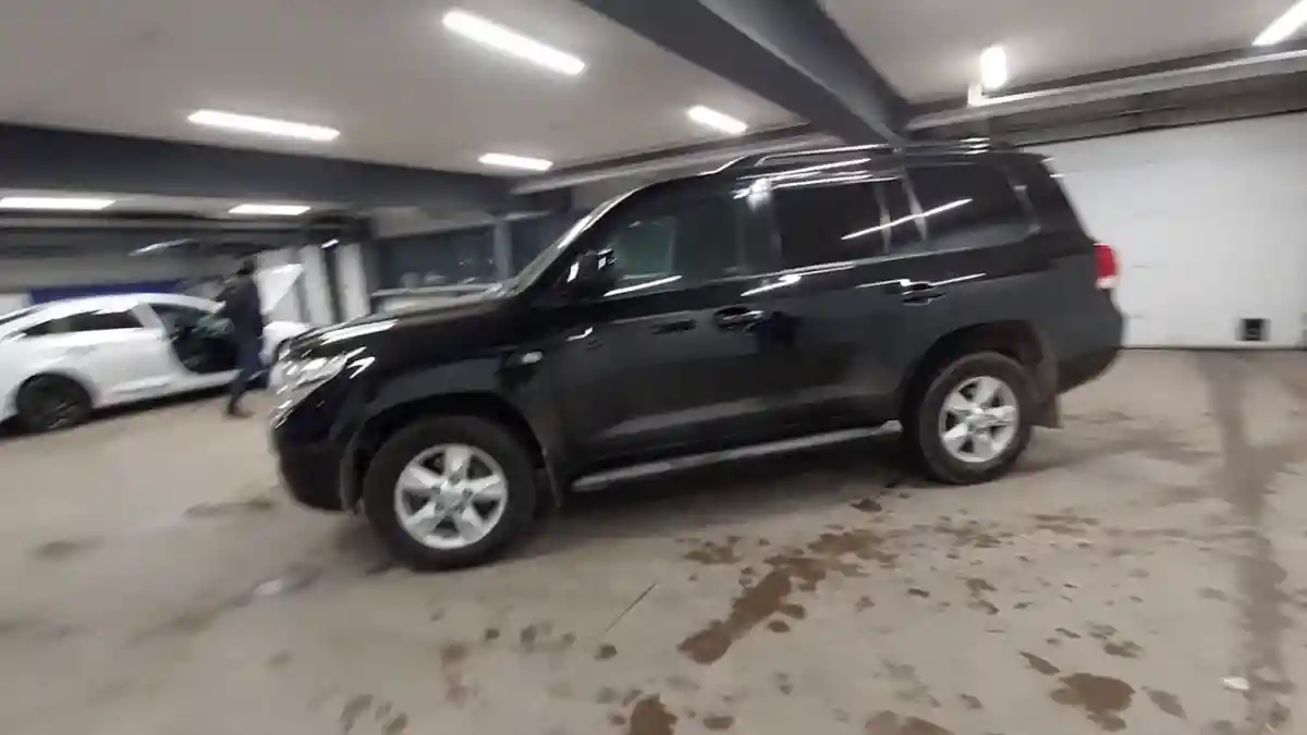 Toyota Land Cruiser 2011 года за 30 000 000 тг. в Астана