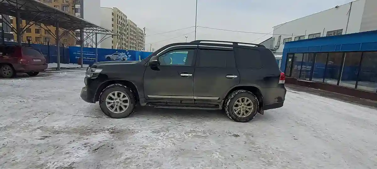 Toyota Land Cruiser 2013 года за 25 000 000 тг. в Алматы