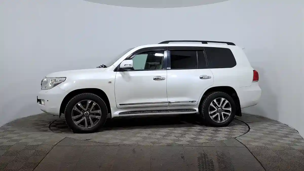 Toyota Land Cruiser 2009 года за 16 390 000 тг. в Астана