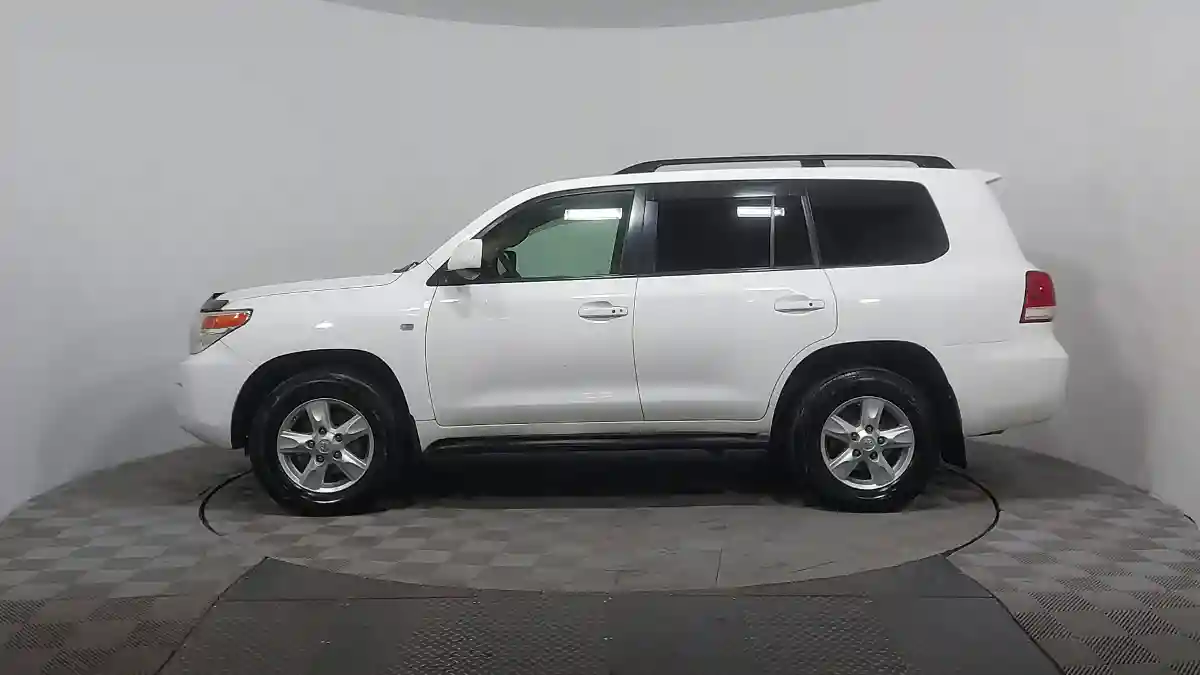 Toyota Land Cruiser 2010 года за 17 490 000 тг. в Астана