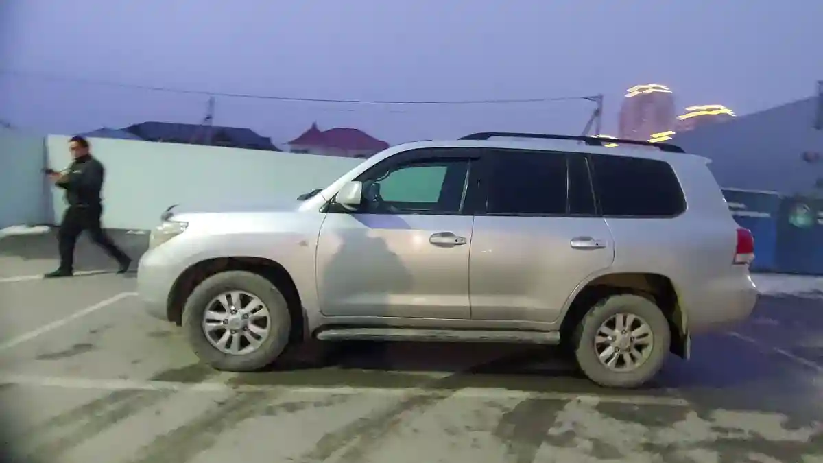 Toyota Land Cruiser 2007 года за 17 000 000 тг. в Шымкент