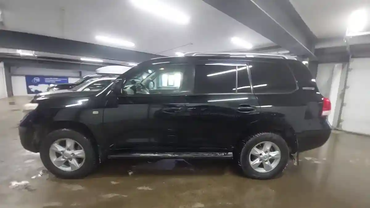 Toyota Land Cruiser 2011 года за 24 000 000 тг. в Астана