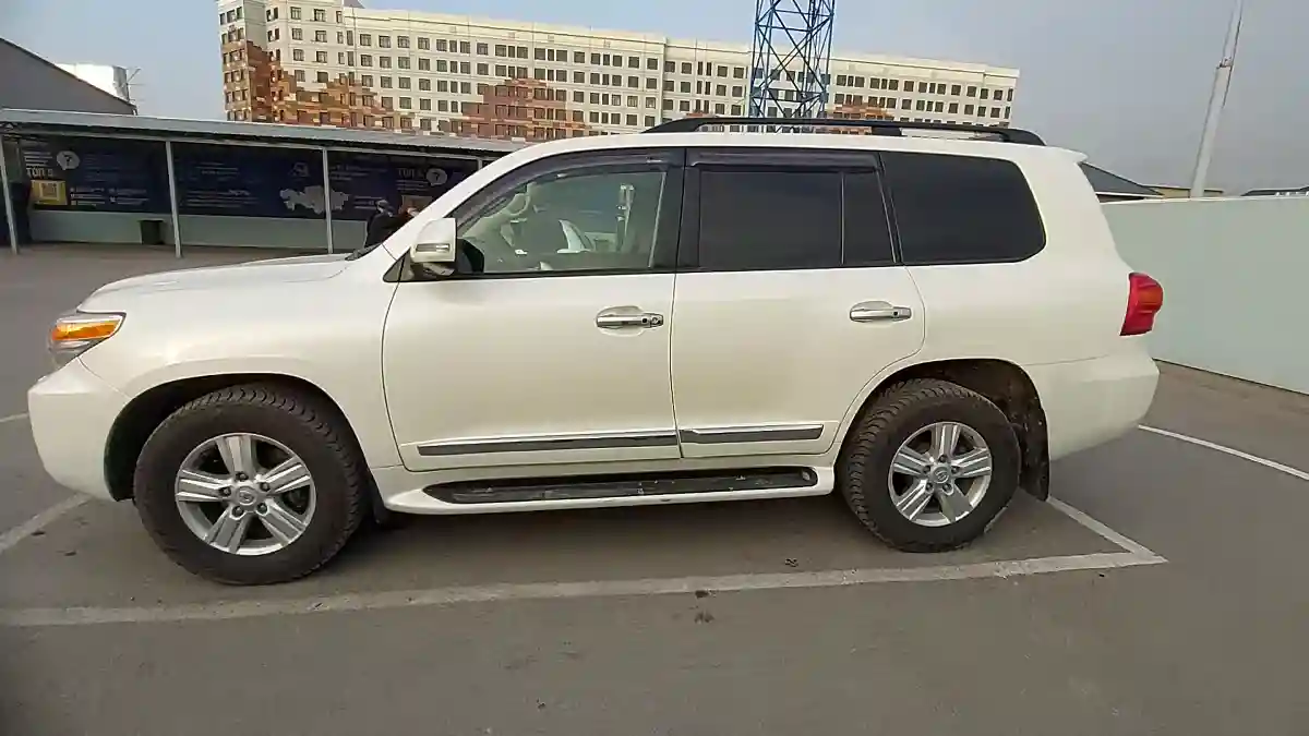 Toyota Land Cruiser 2015 года за 25 000 000 тг. в Шымкент