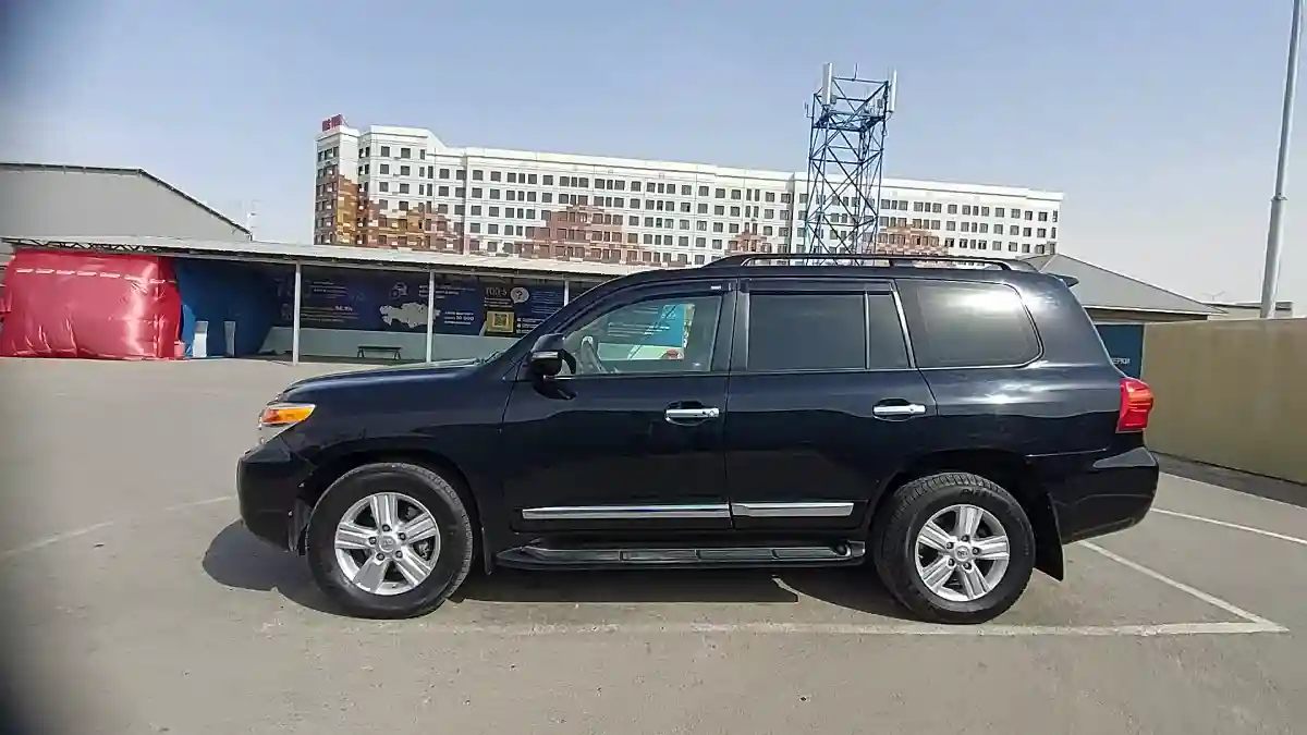 Toyota Land Cruiser 2015 года за 25 000 000 тг. в Шымкент