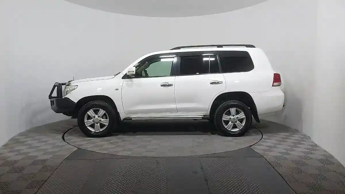 Toyota Land Cruiser 2008 года за 11 490 000 тг. в Астана