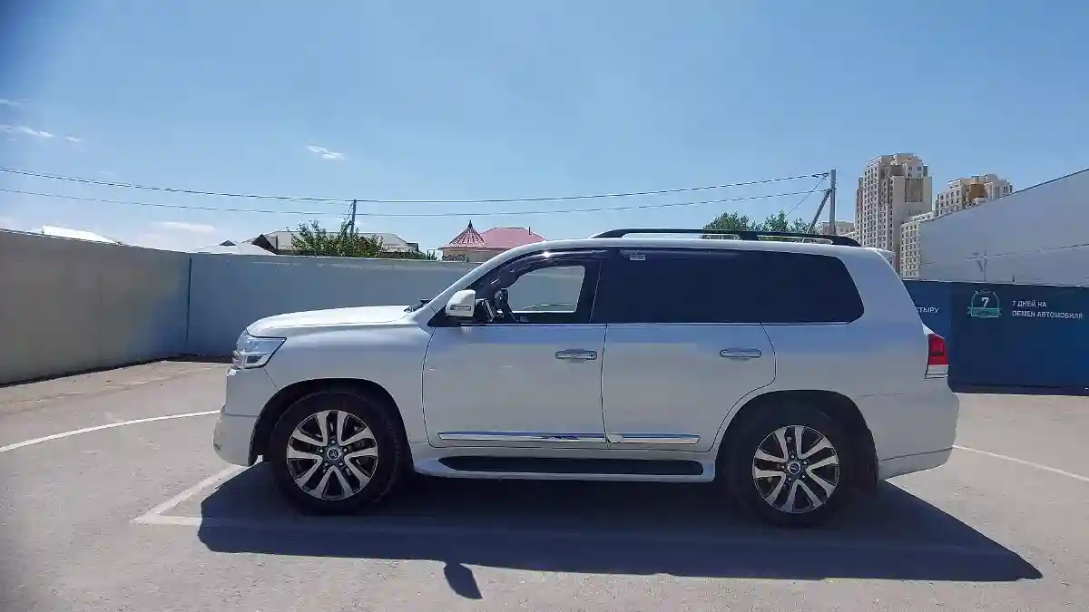 Toyota Land Cruiser 2016 года за 28 500 000 тг. в Шымкент