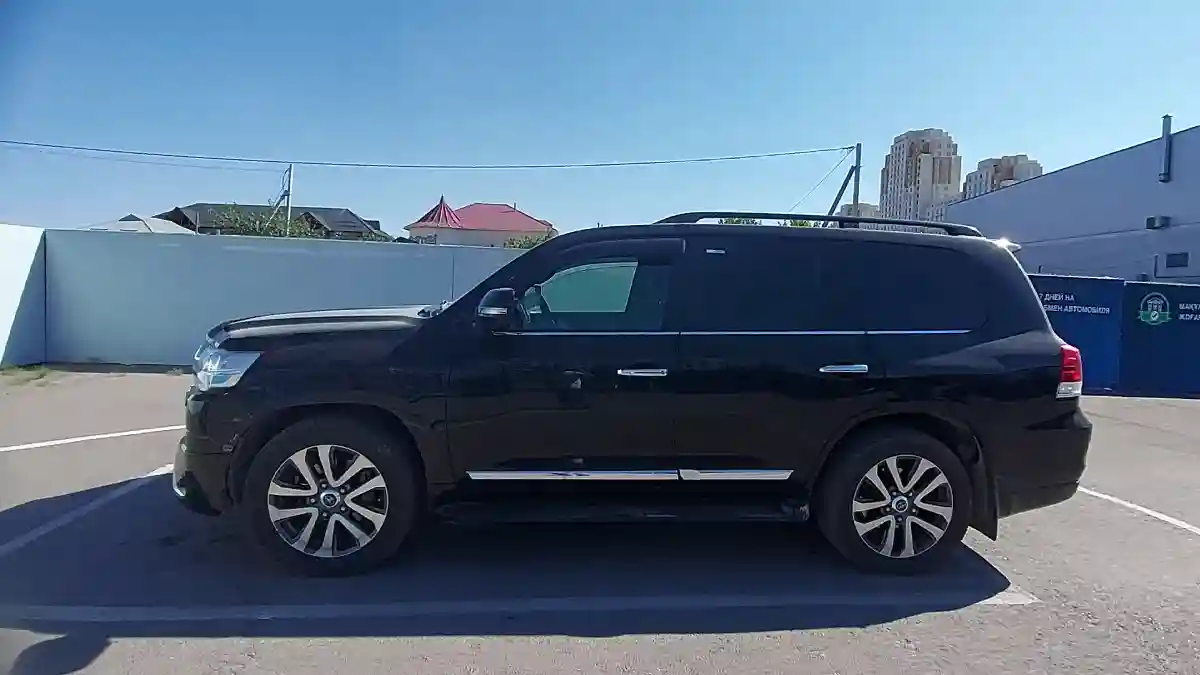 Toyota Land Cruiser 2016 года за 35 000 000 тг. в Шымкент