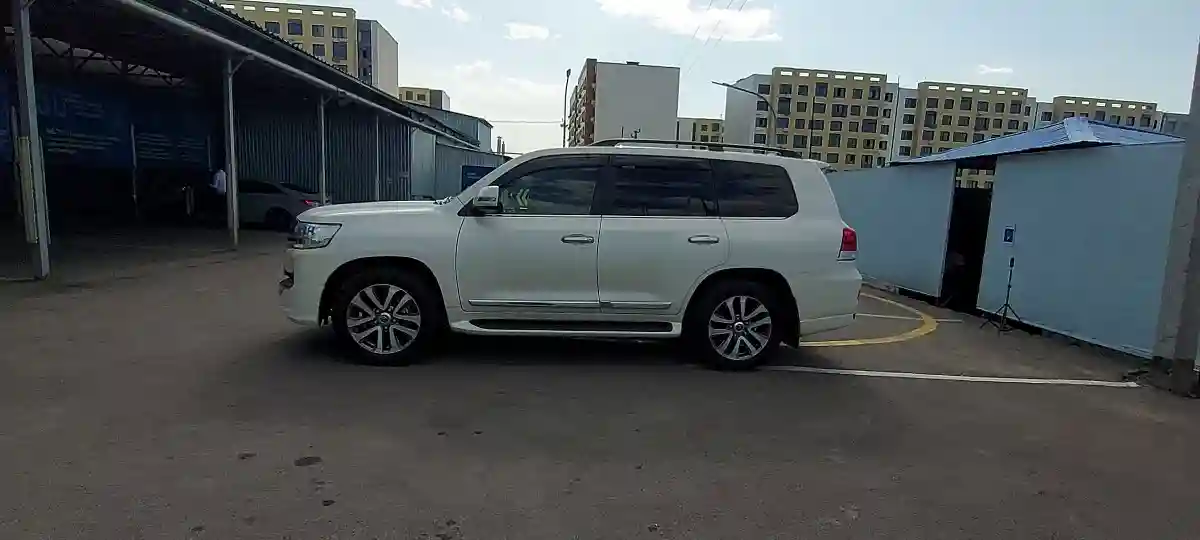 Toyota Land Cruiser 2019 года за 40 000 000 тг. в Алматы