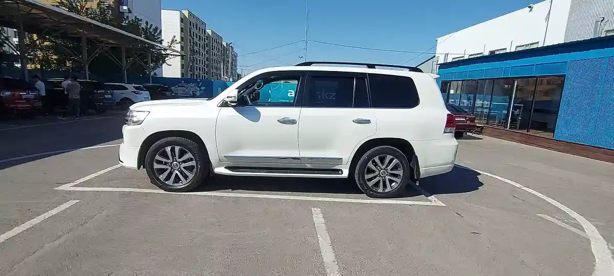 Toyota Land Cruiser 2016 года за 30 500 000 тг. в Алматы