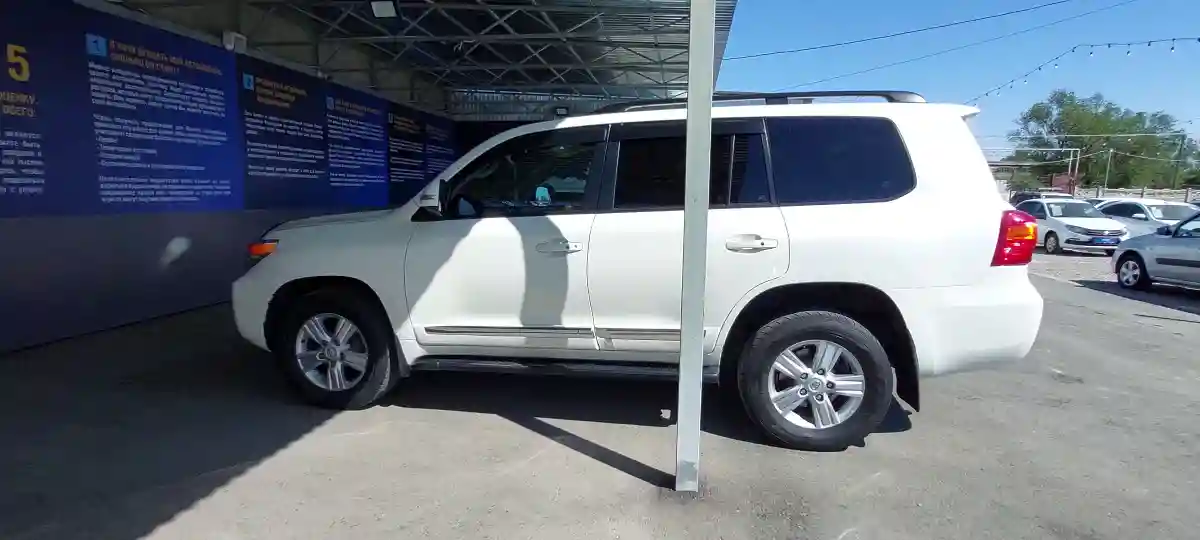 Toyota Land Cruiser 2012 года за 21 890 000 тг. в Тараз